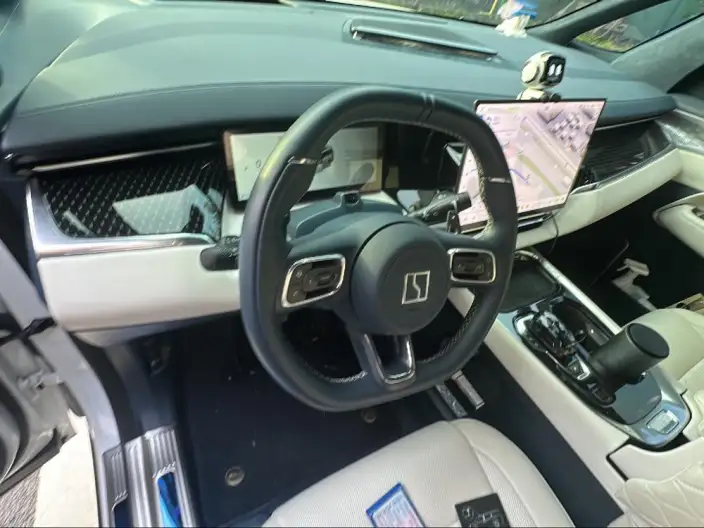 ZEEKR 009 2024 Model VI seat Executive Edition 4WD 108kWh – фото 7