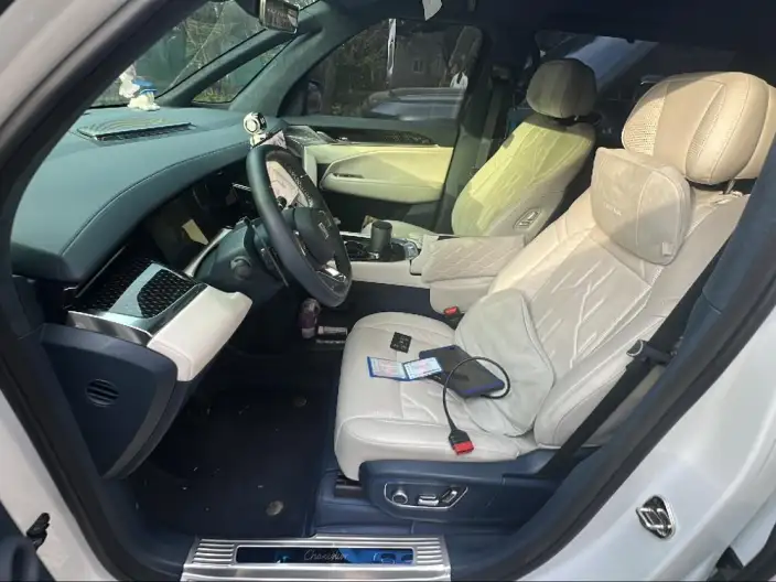 ZEEKR 009 2024 Model VI seat Executive Edition 4WD 108kWh – фото 10