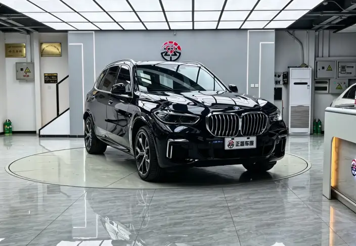 BMW X5 2022 Model xDrive 40Li M Sports Set – фото 3