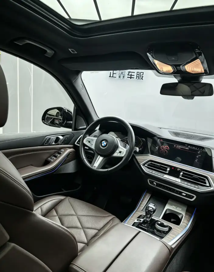 BMW X5 2022 Model xDrive 40Li M Sports Set – фото 10