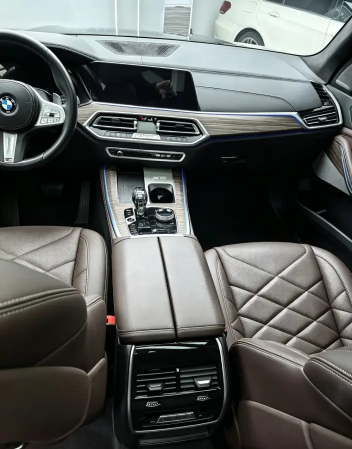 BMW X5 2022 Model xDrive 40Li M Sports Set – фото 11