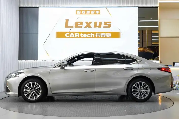 Lexus ES 2025 Model 200 Premium – фото 3