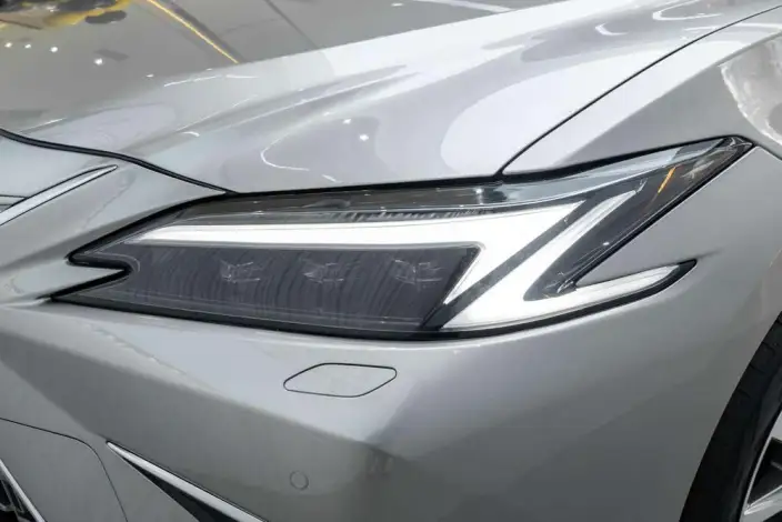 Lexus ES 2025 Model 200 Premium – фото 10