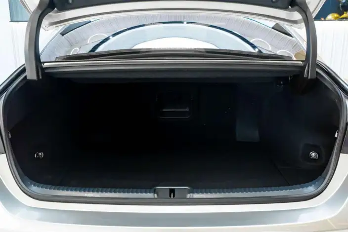 Lexus ES 2025 Model 200 Premium – фото 30