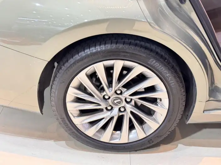 Lexus ES 2021 Model 300h Executive Edition – фото 6
