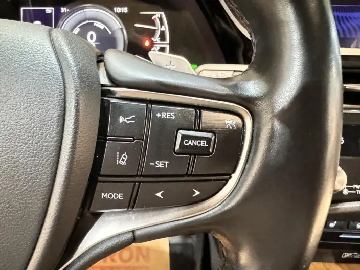 Lexus ES 2021 Model 300h Executive Edition – фото 18