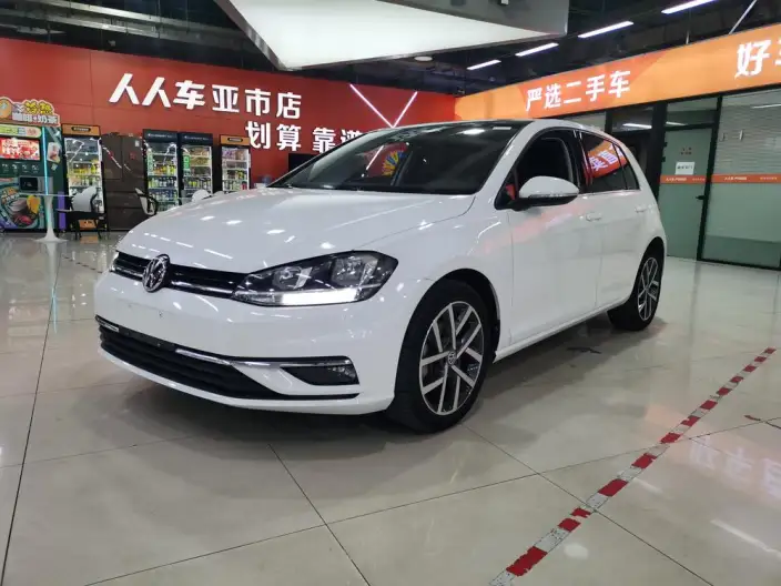 Volkswagen Golf 2020 Model 200TSI DSG Comfort Model – фото 1