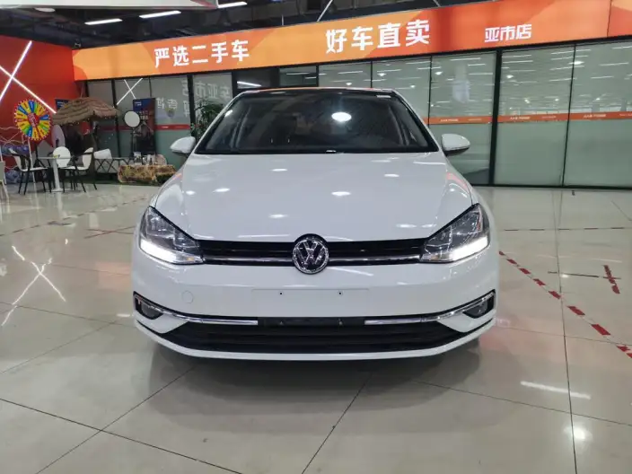 Volkswagen Golf 2020 Model 200TSI DSG Comfort Model – фото 2