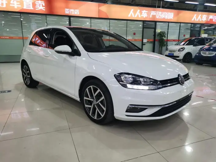 Volkswagen Golf 2020 Model 200TSI DSG Comfort Model – фото 3