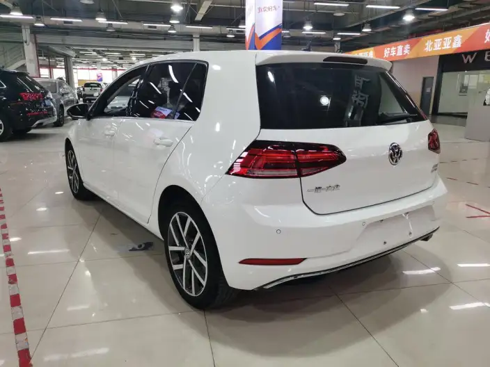 Volkswagen Golf 2020 Model 200TSI DSG Comfort Model – фото 5