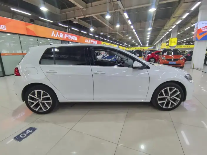 Volkswagen Golf 2020 Model 200TSI DSG Comfort Model – фото 8