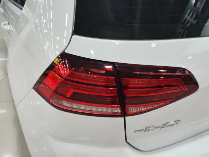 Volkswagen Golf 2020 Model 200TSI DSG Comfort Model – фото 10