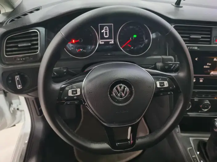 Volkswagen Golf 2020 Model 200TSI DSG Comfort Model – фото 23