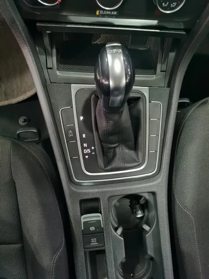 Volkswagen Golf 2020 Model 200TSI DSG Comfort Model – фото 24