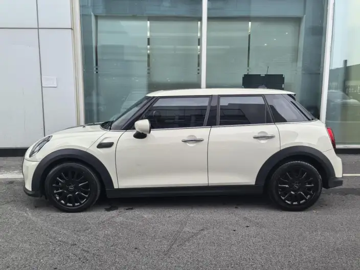 MINI 2023 Model 1.5T ONE Five-door Edition – фото 3