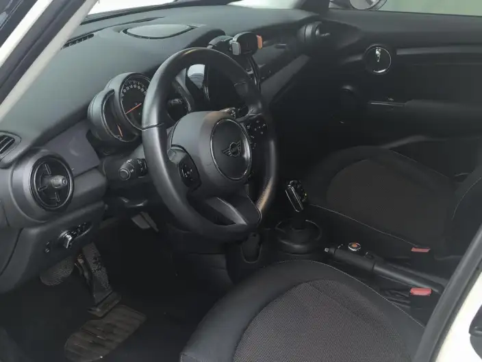 MINI 2023 Model 1.5T ONE Five-door Edition – фото 9