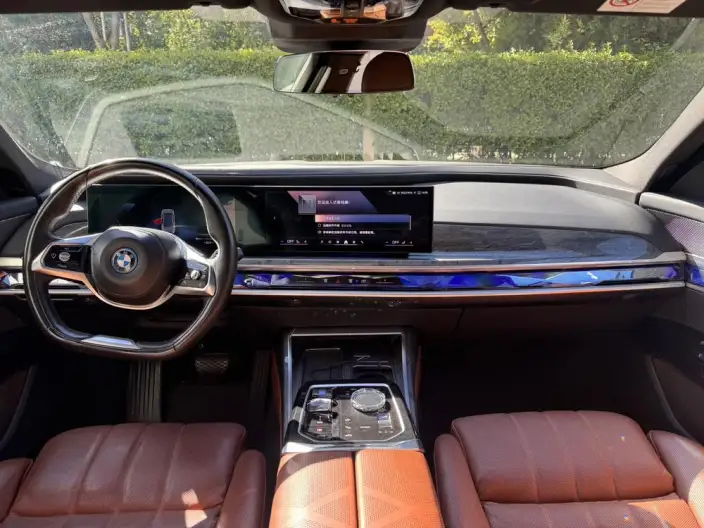BMW i7 2023 Model eDrive50L Exclusive Model Luxury Set – фото 10