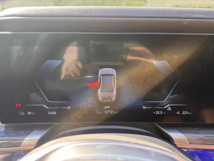 BMW i7 2023 Model eDrive50L Exclusive Model Luxury Set – фото 11