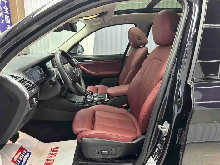 BMW X3 2023 Model xDrive30i Leading Model M Night Set – фото 17