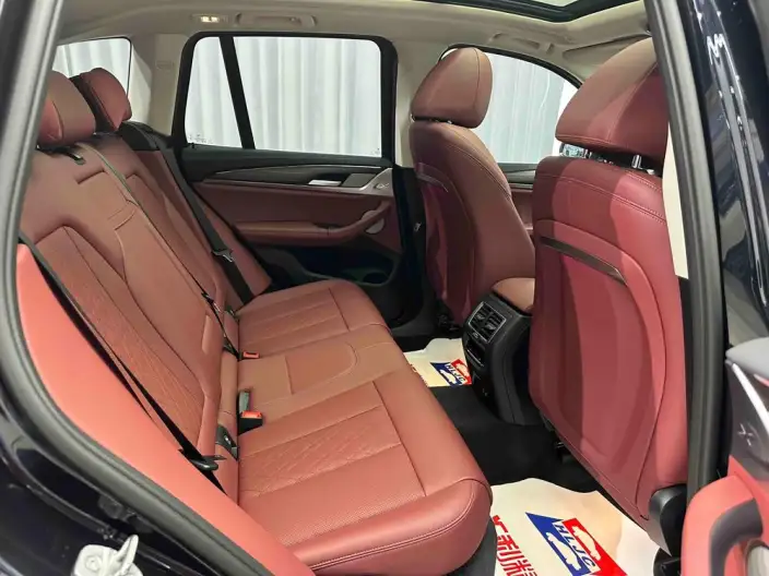 BMW X3 2023 Model xDrive30i Leading Model M Night Set – фото 19