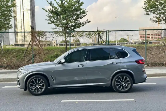 BMW X5 2022 Model Facelift xDrive 30Li M Sports Set – фото 4