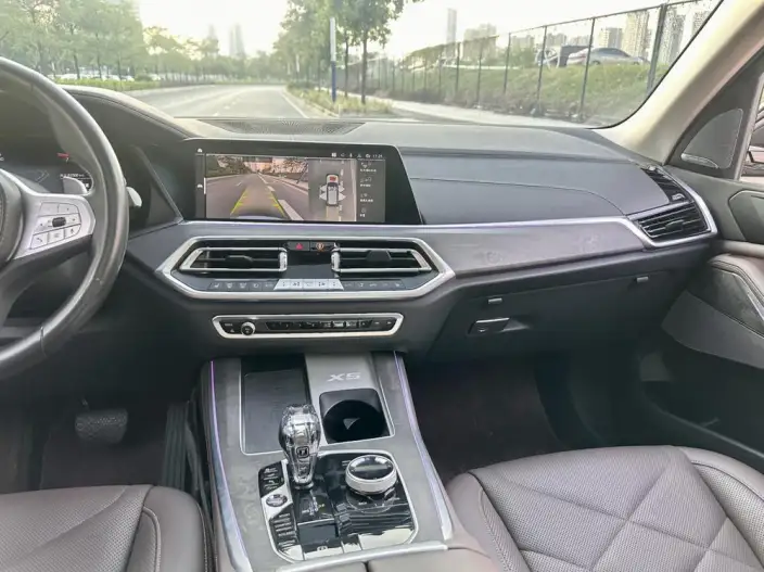 BMW X5 2022 Model Facelift xDrive 30Li M Sports Set – фото 23