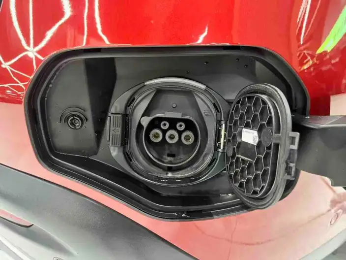 Mercedes-Benz EQC 2020 Model 350 4MATIC – фото 17