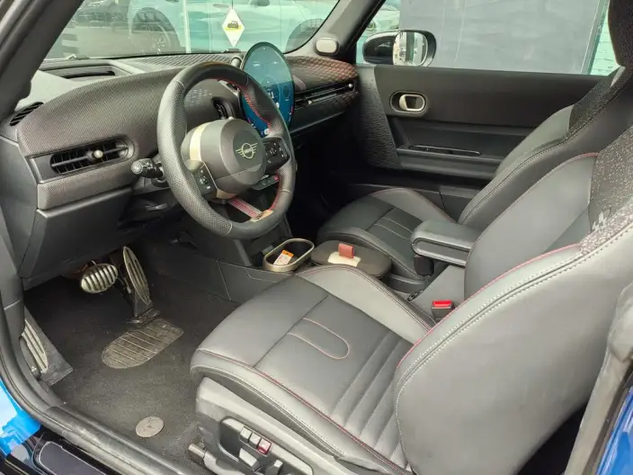 MINI JCW 2025 Model JOHN COOPER WORKS CABRIO – фото 9