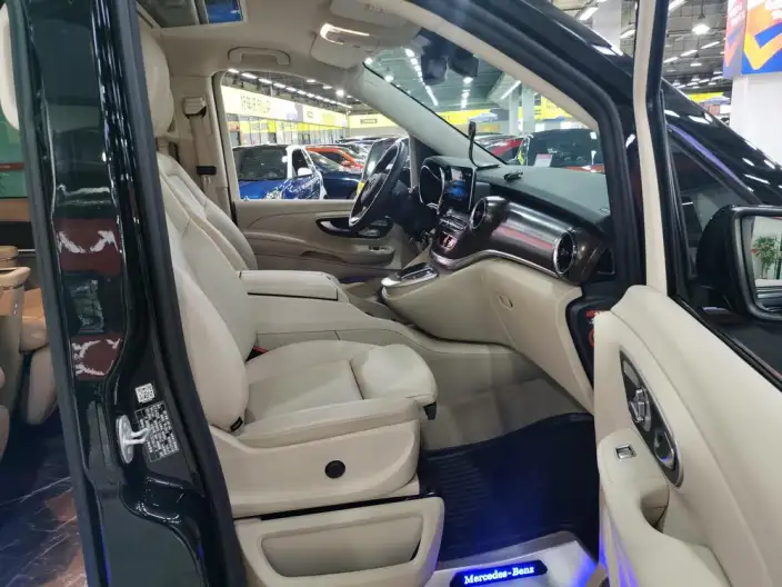 Mercedes-Benz V-Class 2022 Model V 260 Pilot Edition – фото 12