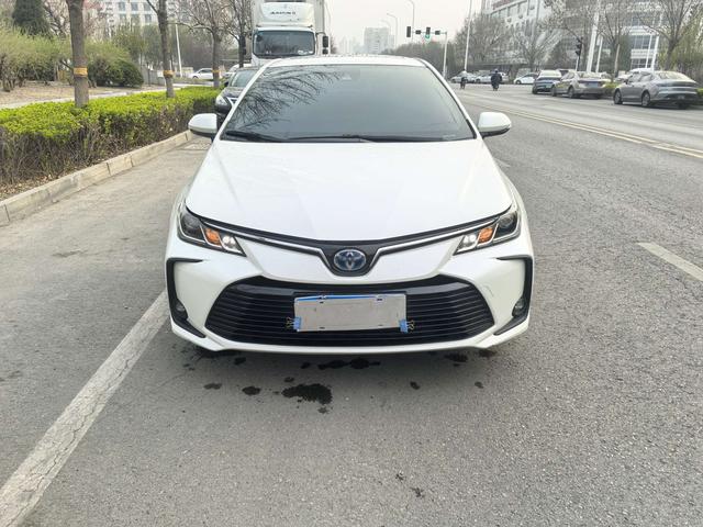 Toyota Corolla 2021 Hybrid 1.8L E-CVT Elite – фото 2