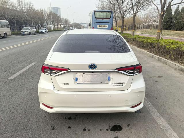 Toyota Corolla 2021 Hybrid 1.8L E-CVT Elite – фото 8