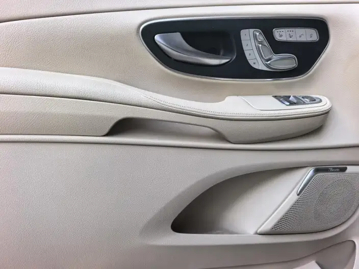 Mercedes-Benz V-Class 2021 Model V 260 L Long wheelbase Deluxe Edition – фото 14