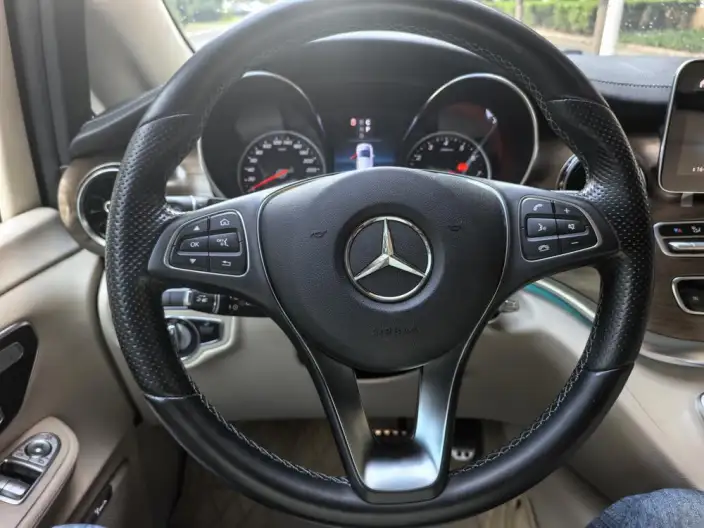 Mercedes-Benz V-Class 2021 Model V 260 L Long wheelbase Deluxe Edition – фото 17