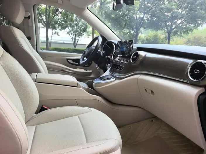 Mercedes-Benz V-Class 2021 Model V 260 L Long wheelbase Deluxe Edition – фото 25