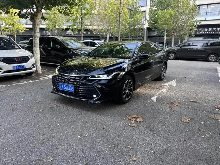 Toyota Avalon 2023 Model 2.0L CVT Deluxe Edition – фото 1