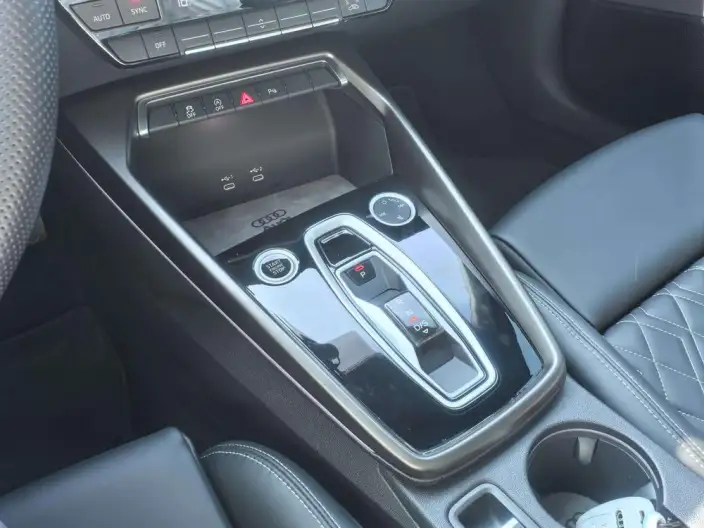 Audi A3 2026 Model A3L Limousine 35 TFSI Continental Flying Spur Exclusive Model – фото 16