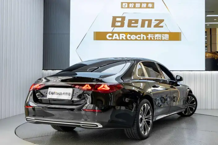 Mercedes-Benz E-Class PHEV 2024 Model E 350 e L sedan – фото 6
