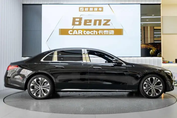 Mercedes-Benz E-Class PHEV 2024 Model E 350 e L sedan – фото 7