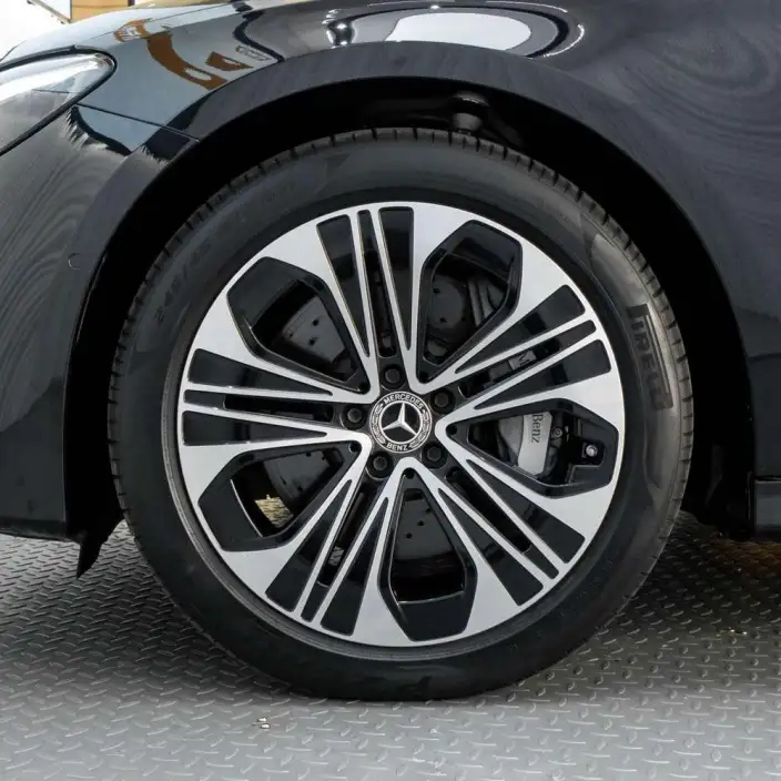 Mercedes-Benz E-Class PHEV 2024 Model E 350 e L sedan – фото 8
