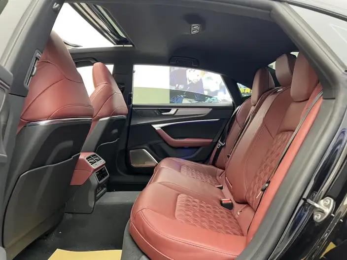 Audi A7 L 2024 Model 45 TFSI quattro S-line Shadow Warrior Edition – фото 38