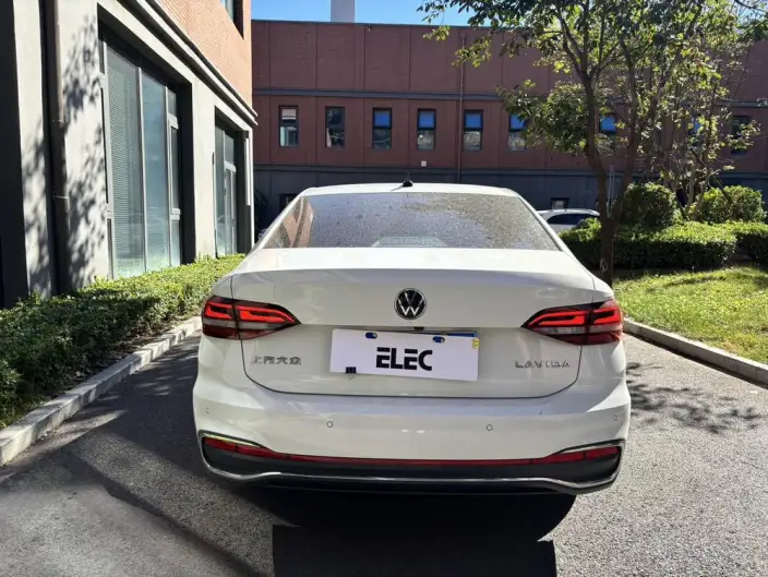 Volkswagen Lavida 2023 Model Facelift 1.5L Automatic Five million editions – фото 5
