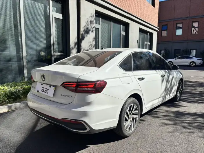 Volkswagen Lavida 2023 Model Facelift 1.5L Automatic Five million editions – фото 6