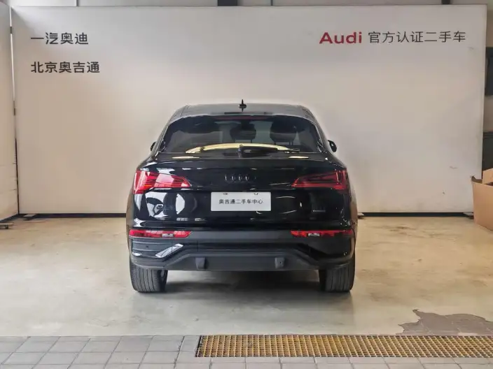 Audi Q5L Sportback 2022 Model 45 TFSI Luxury Model – фото 3