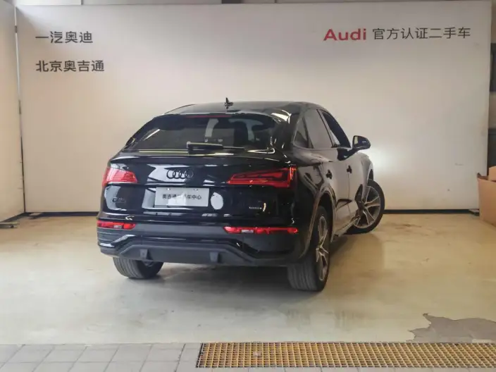 Audi Q5L Sportback 2022 Model 45 TFSI Luxury Model – фото 4