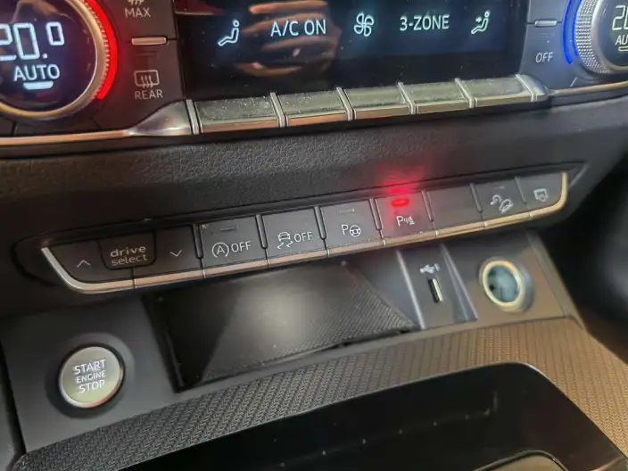 Audi Q5L Sportback 2022 Model 45 TFSI Luxury Model – фото 9