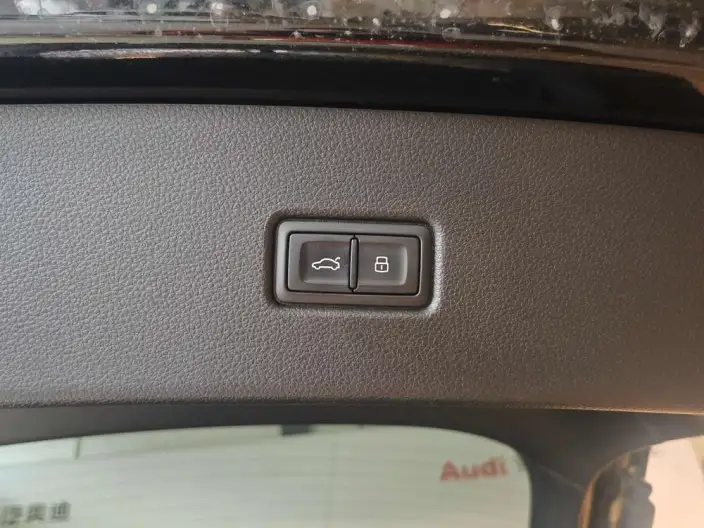 Audi Q5L Sportback 2022 Model 45 TFSI Luxury Model – фото 11