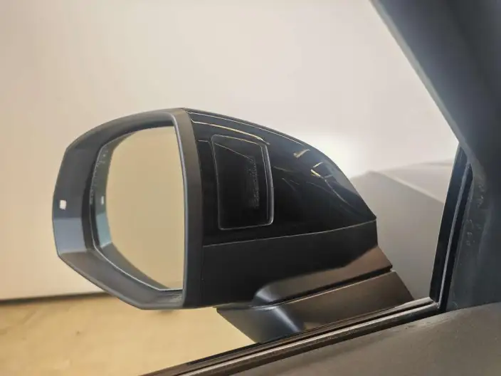 Audi Q5L Sportback 2022 Model 45 TFSI Luxury Model – фото 13