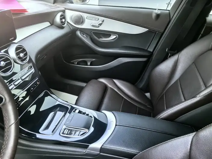 Mercedes-Benz GLC 2020 Model Facelift GLC 260 L 4MATIC Dynamic Model – фото 4