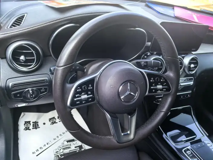 Mercedes-Benz GLC 2020 Model Facelift GLC 260 L 4MATIC Dynamic Model – фото 7