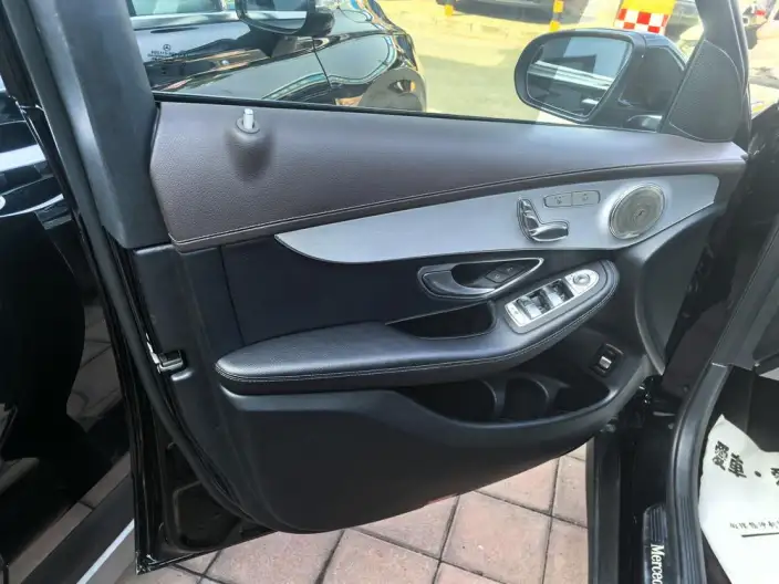 Mercedes-Benz GLC 2020 Model Facelift GLC 260 L 4MATIC Dynamic Model – фото 11